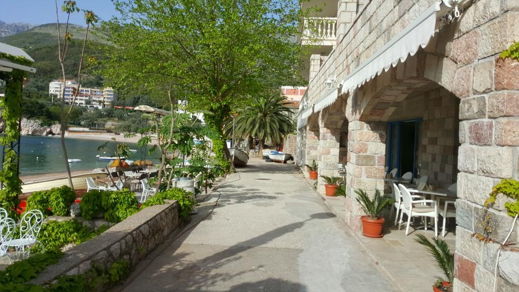 Apartments Rino Lux Sveti Stefan Exterior photo
